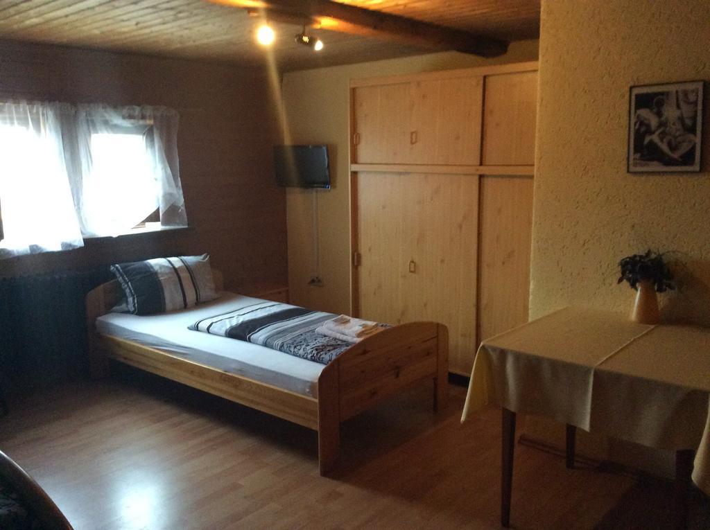 Hotel Drei Koenige Neckarbischofsheim Værelse billede